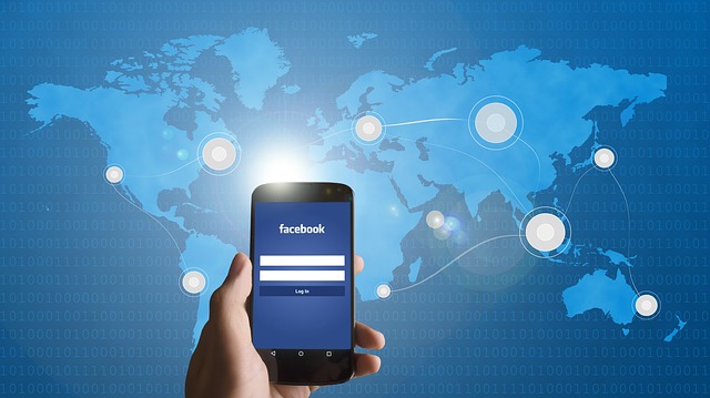 Je Facebook iba nástrojom alebo hlavnou príčinou nášho životného štýlu?